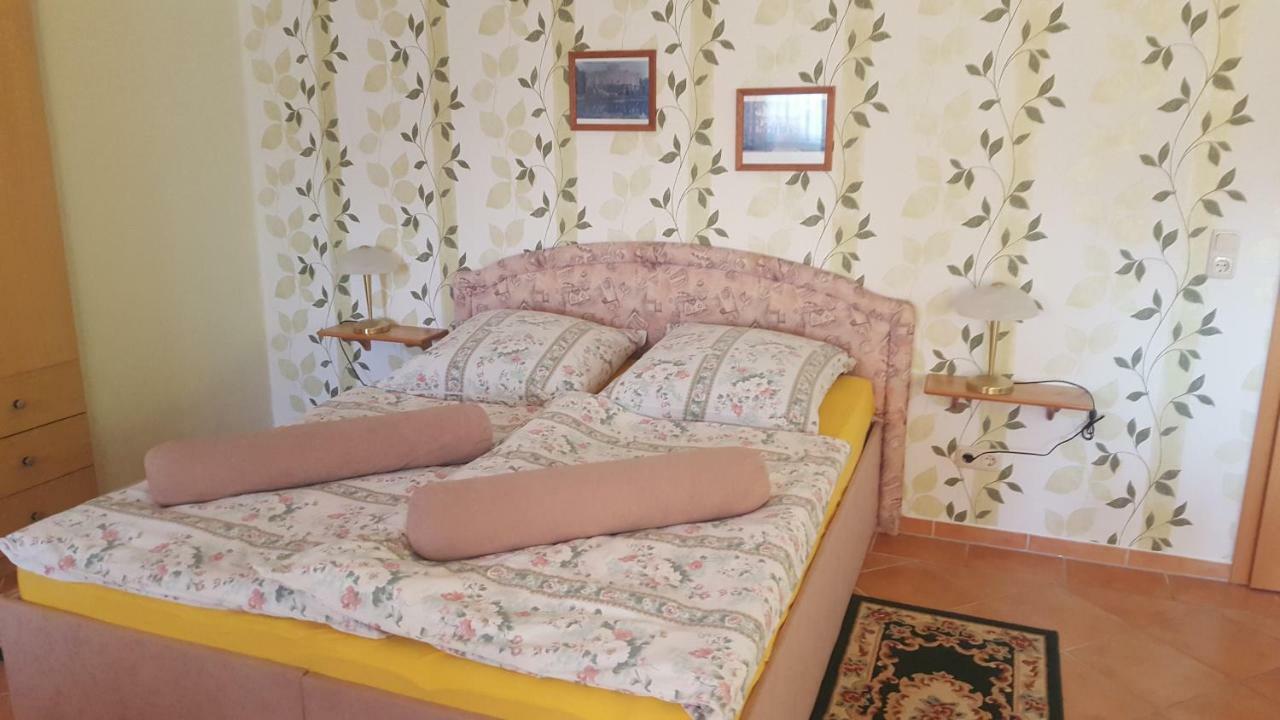 Ferienwohnung "Am Fechtertor- Eingang Zum Schlosspark" Putbus Zewnętrze zdjęcie